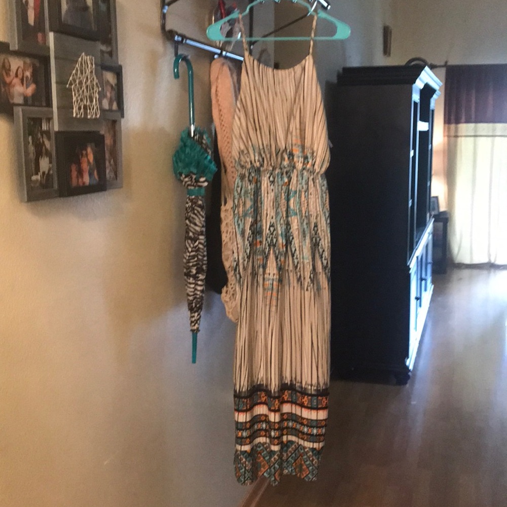 Maxi Dress 👗 size medium sweet rain